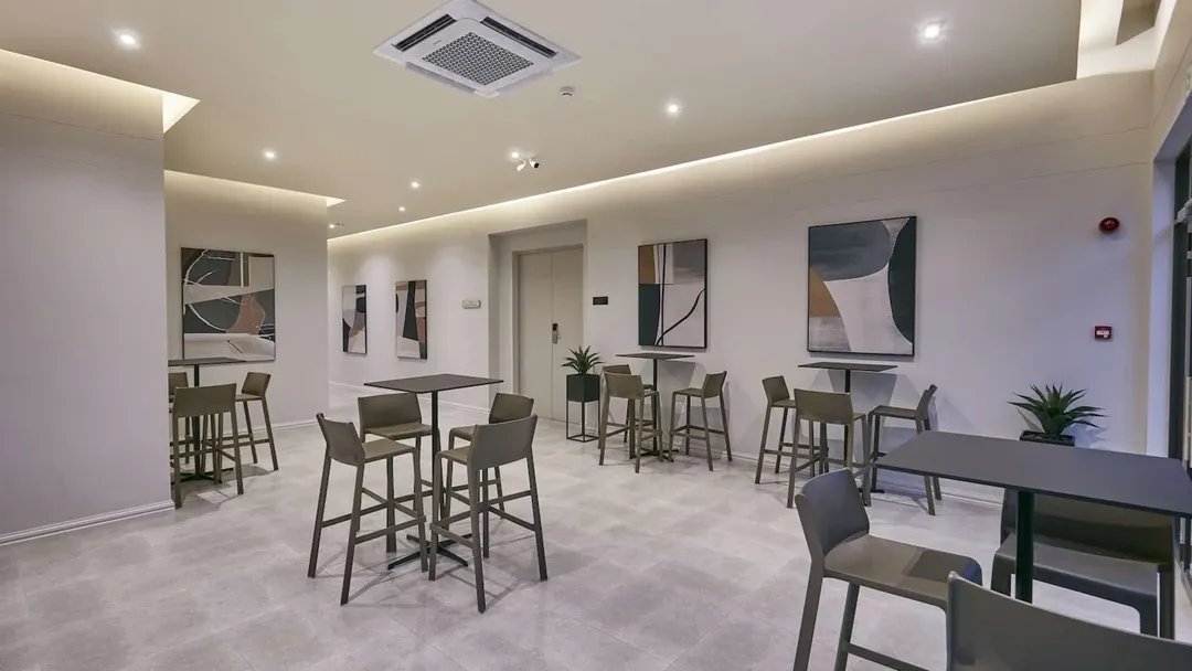 FOYER